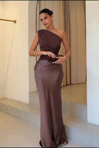 Romantic Crew Neck Sleeveless Slim Formal Dress