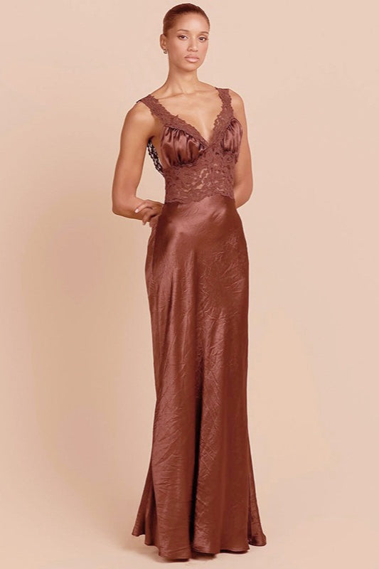 Low-Cut Lace Cami Panel Bodycon Maxi Lace Dress Secondary image