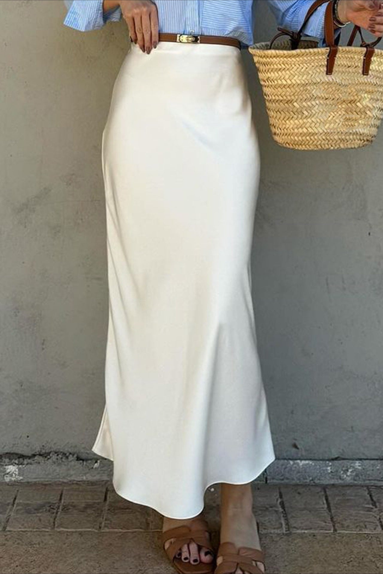 Solid Color Bodycon Midi Skirt Secondary image
