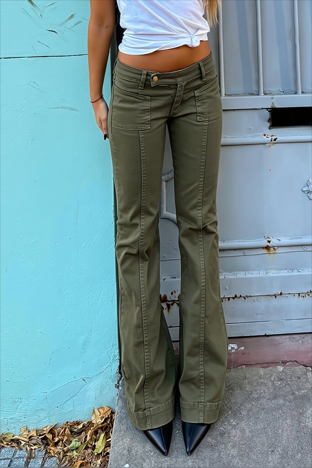Pocket Panel Low Rise Flare Cargo Pants Main image