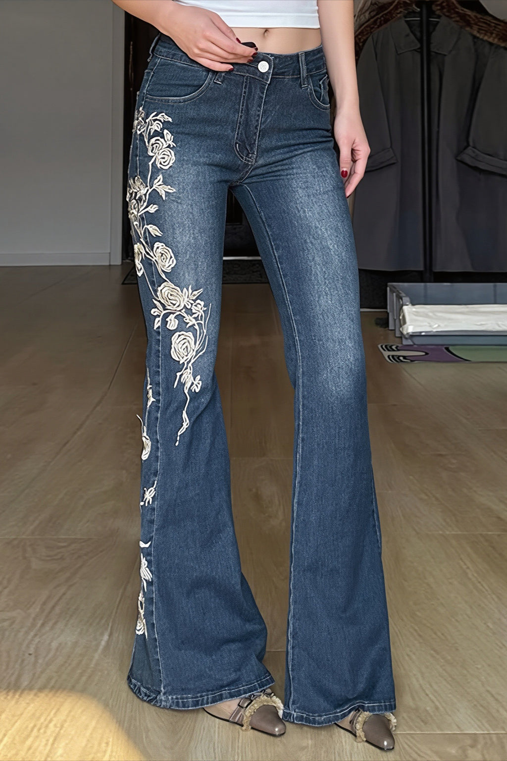 Floral Embroidered Washed Slim Flare Jeans