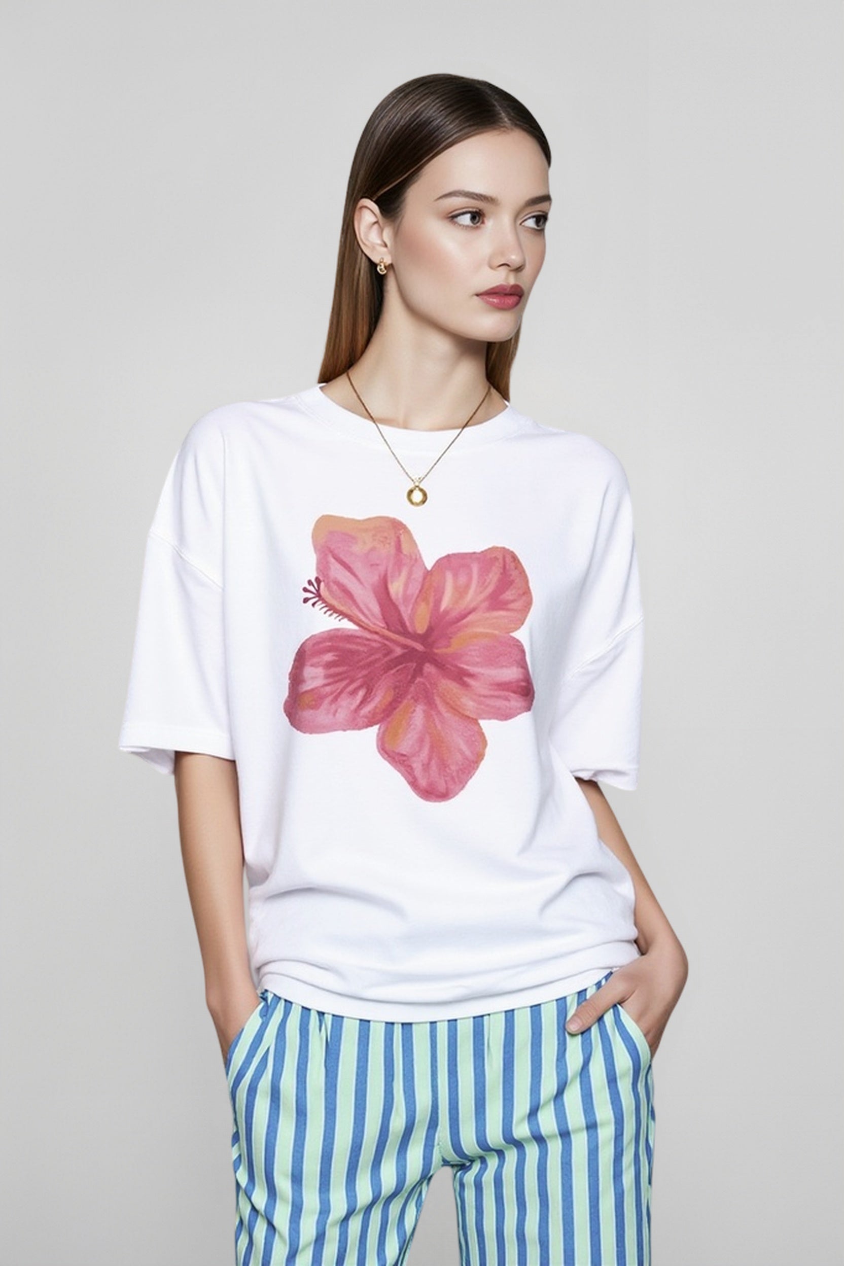 Oversized Graphic Flower T-shirts Secondary image