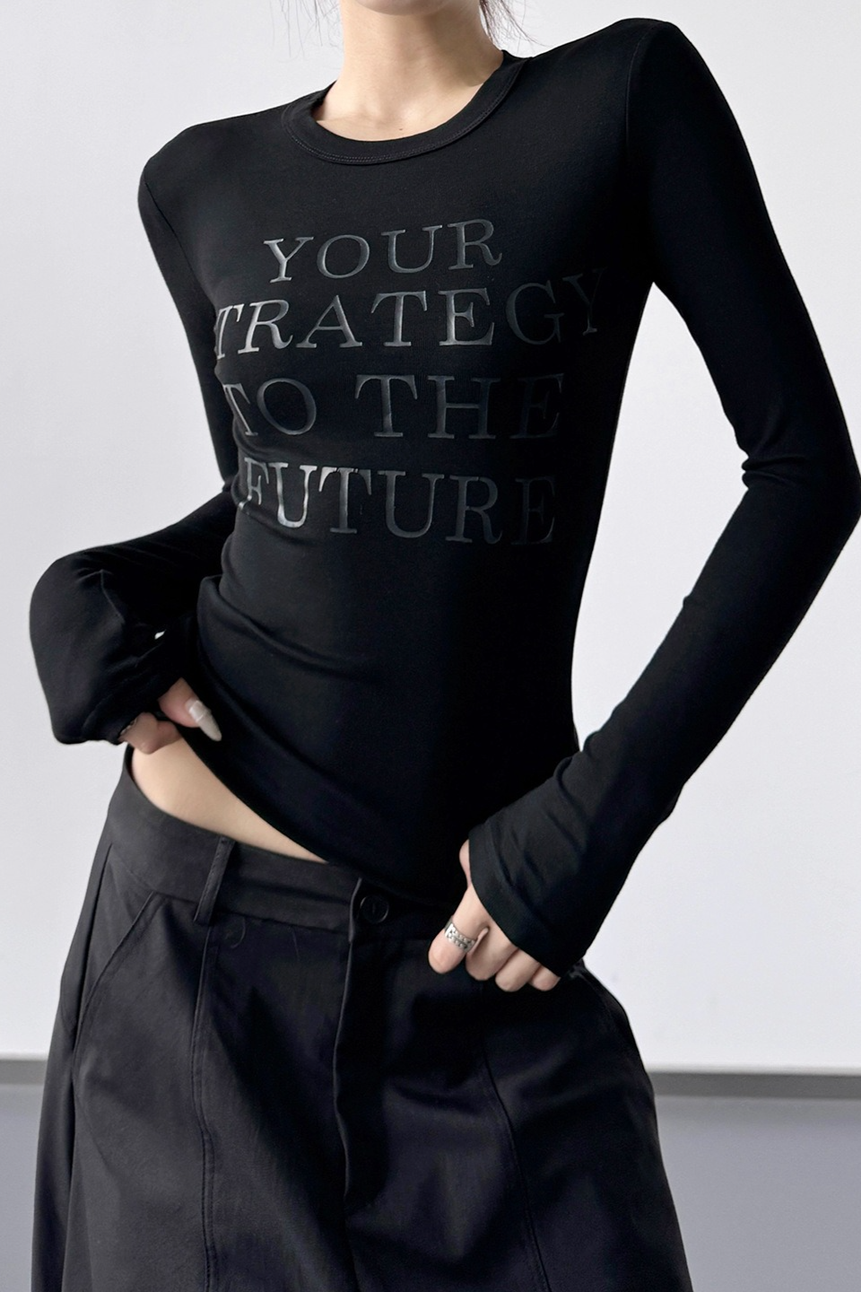 Letter Print Slim Short Long Sleeve Crop Top Main image