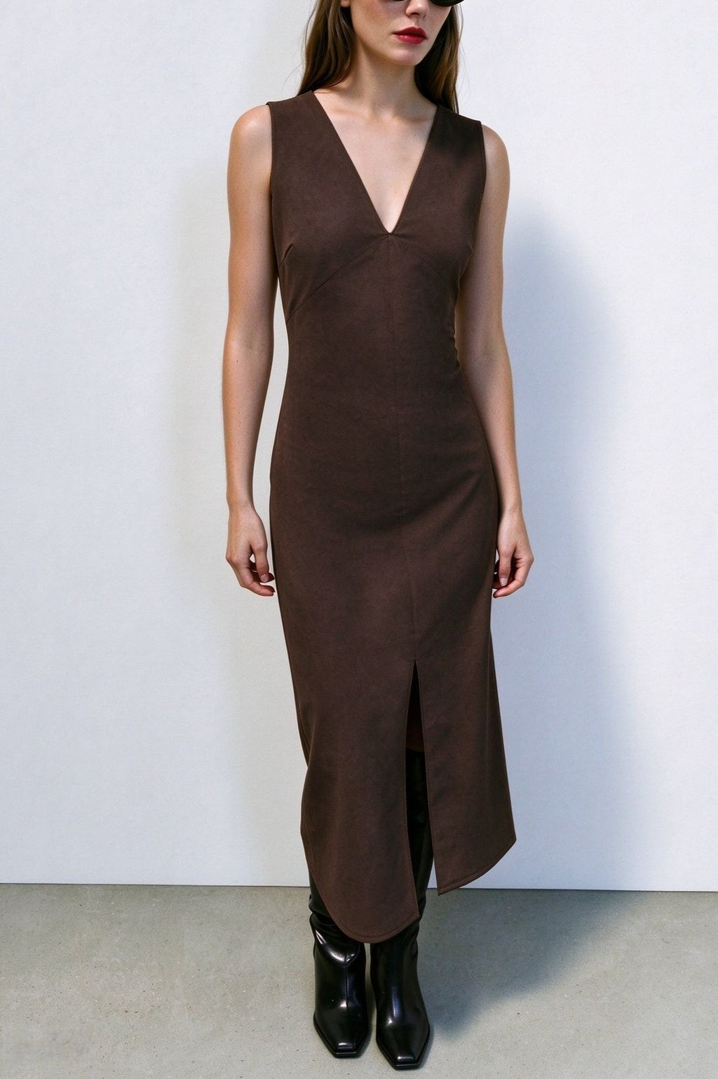 Sleeveless Scoop Neck Solid Midi Dress