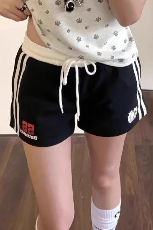 Vintage Letter Print Relaxed Fit Shorts Main image