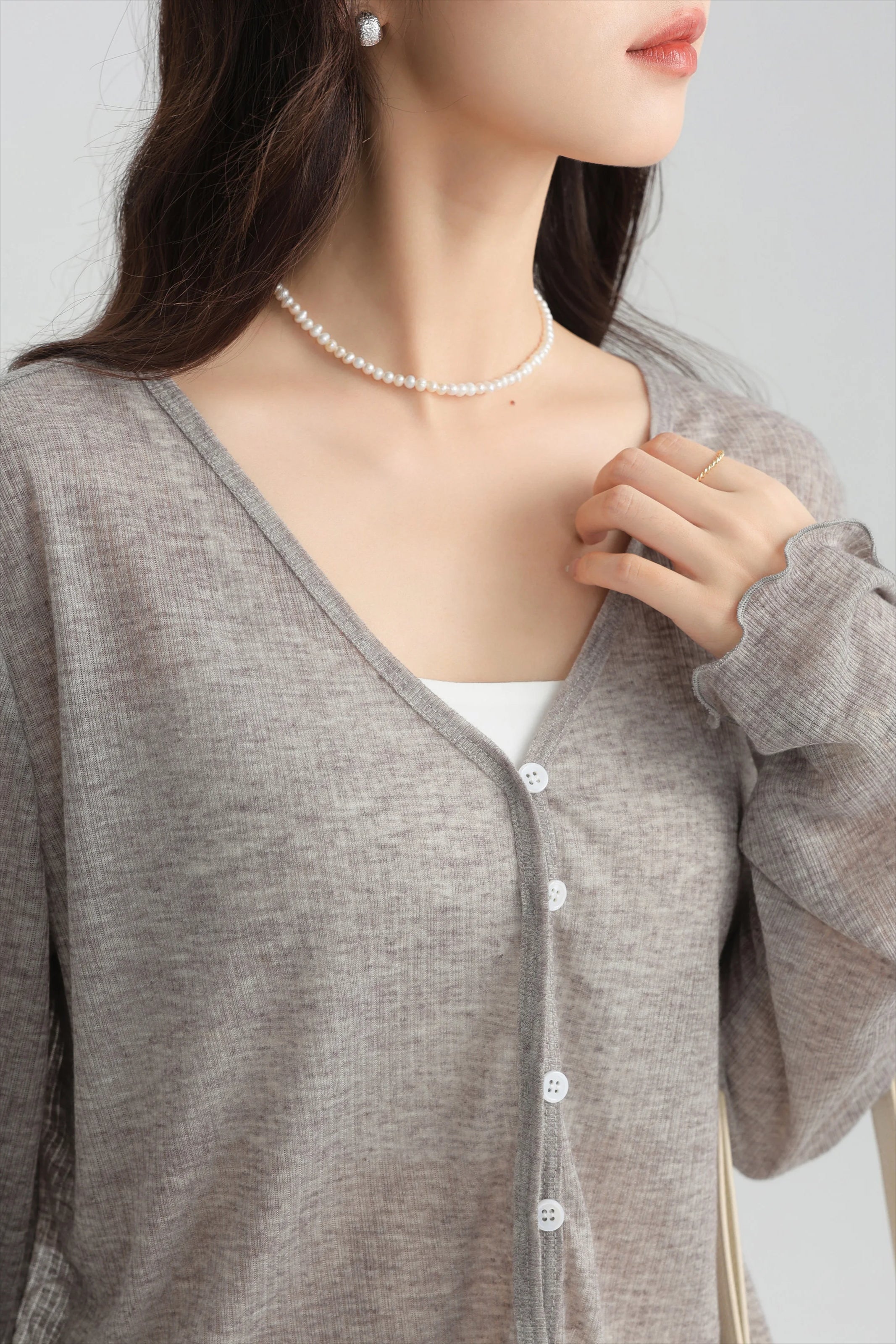 Tencel V-Neck Cropped Cardigan Secondary image