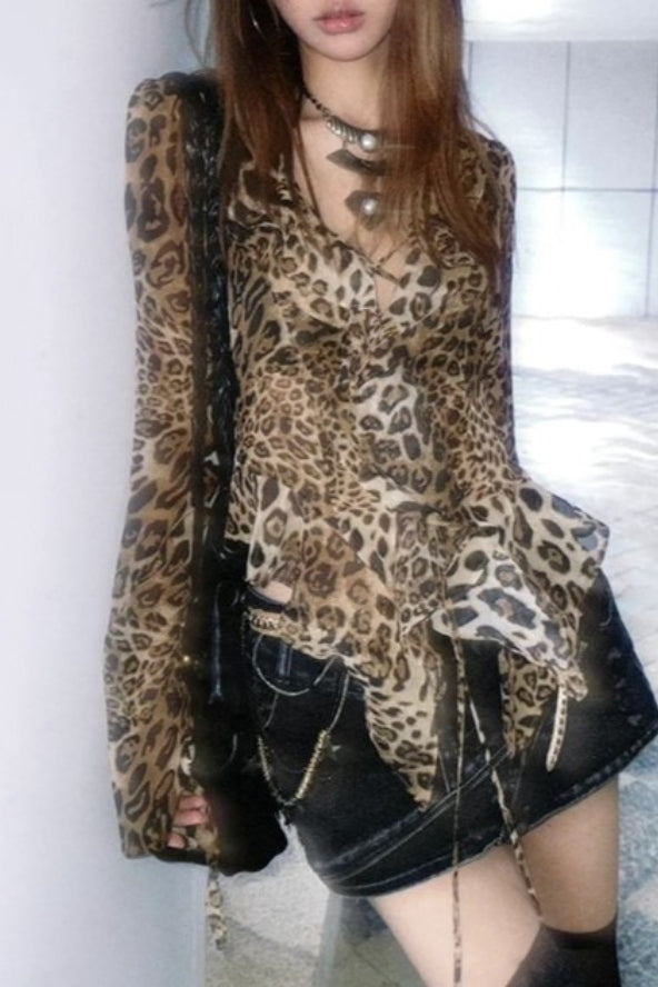 Y2K Slim Leopard Print Blouse Secondary image