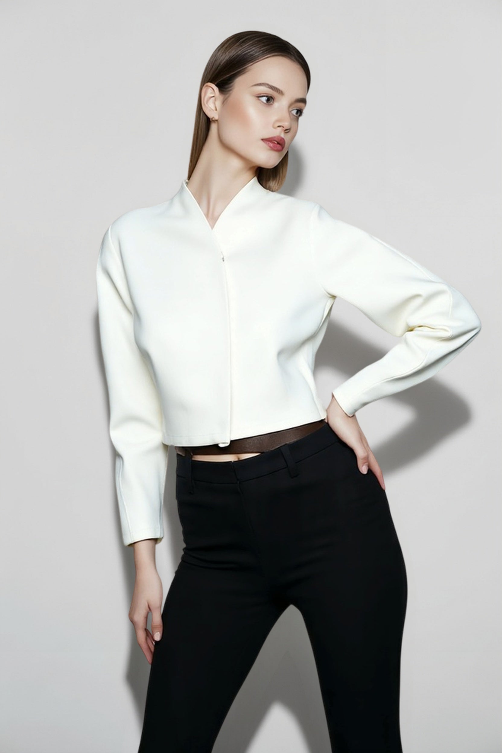 Chic White Boucle Cropped V Neck Coat Secondary image