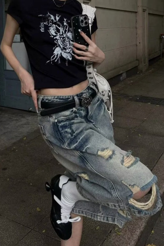 Relaxed Fit Raw Hem Denim Shorts Secondary image