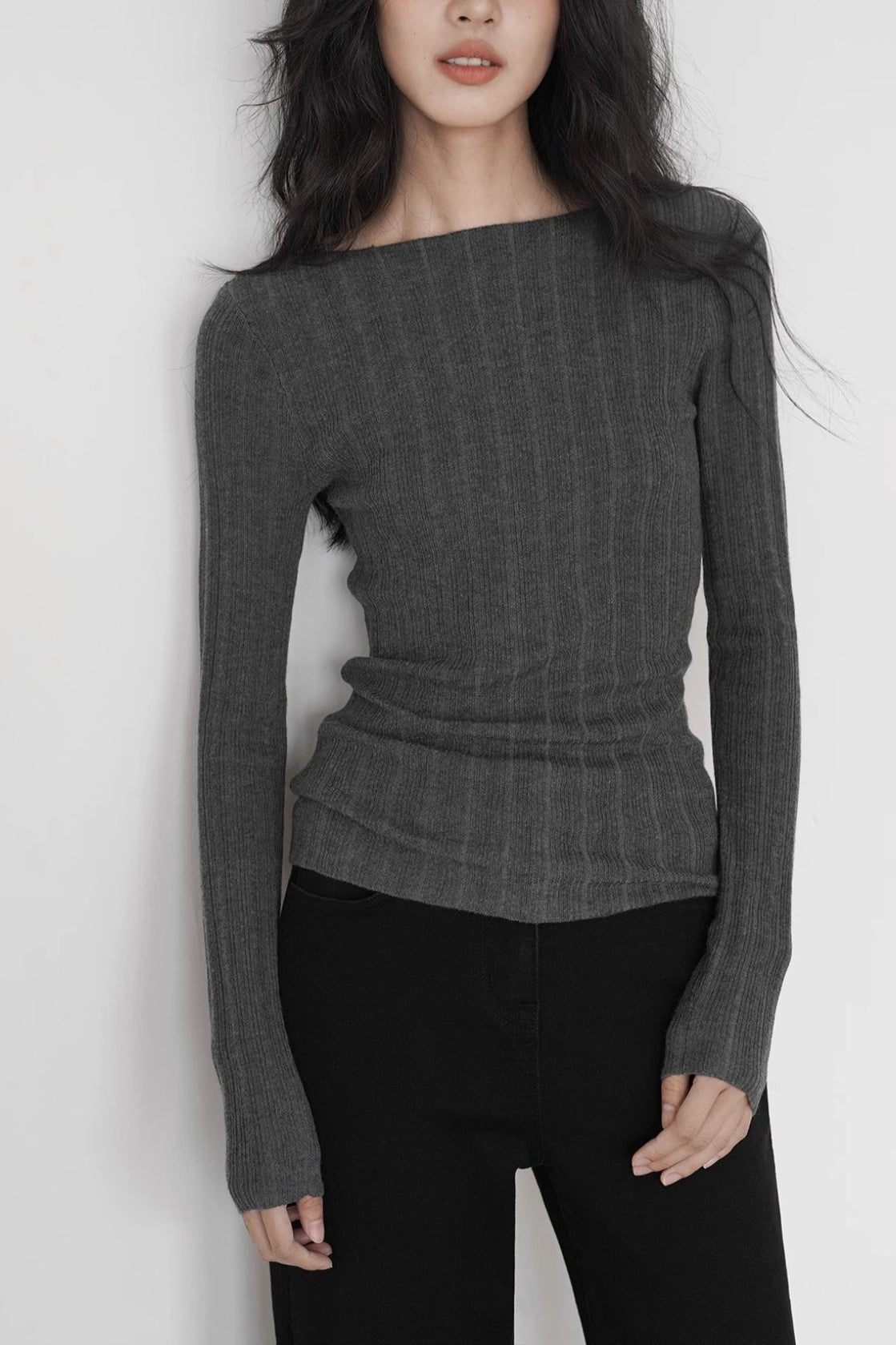 Lightweight Grey Fitted Knit Top Secondary image