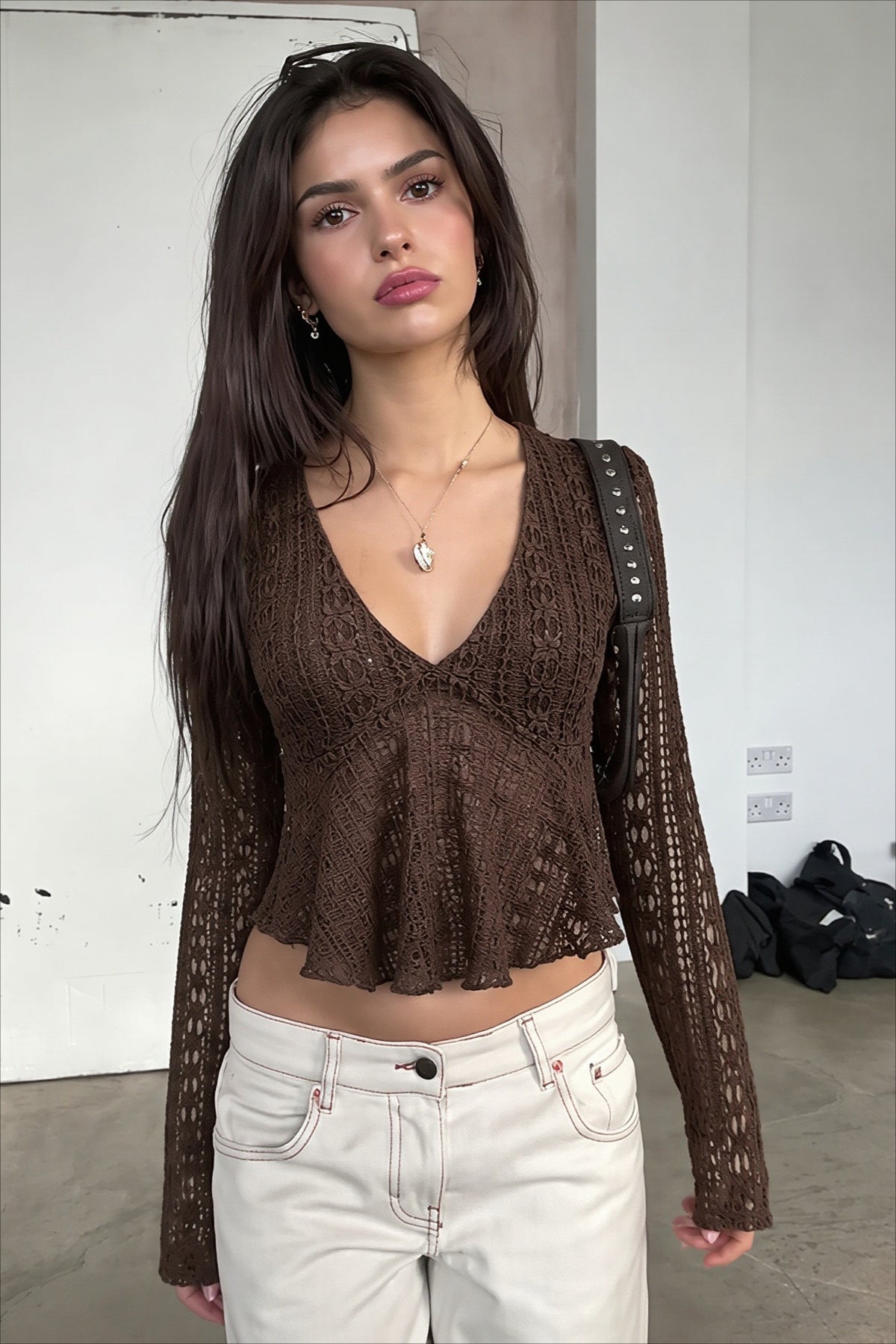 Lace V Neck Flared Hem Long Sleeved T-shirts Main image