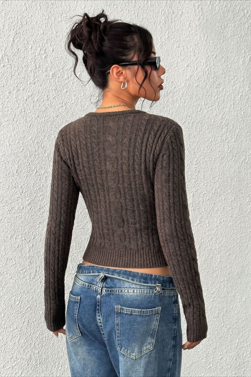 Cable Knit Scoop Neck Cropped Fitted Sweater