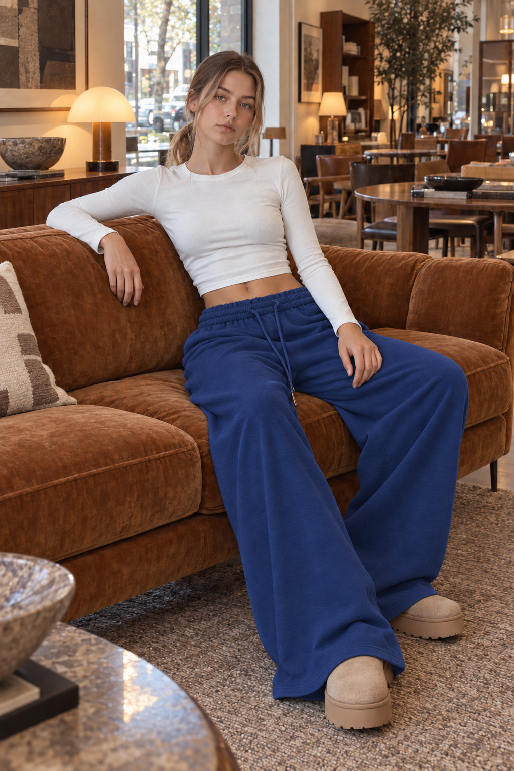 Drawstring Wide-Leg Sweatpants Secondary image