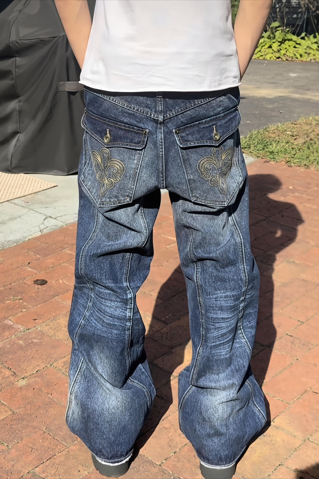 Vintage Embroidered Distressed Loose Straight Leg Jeans
