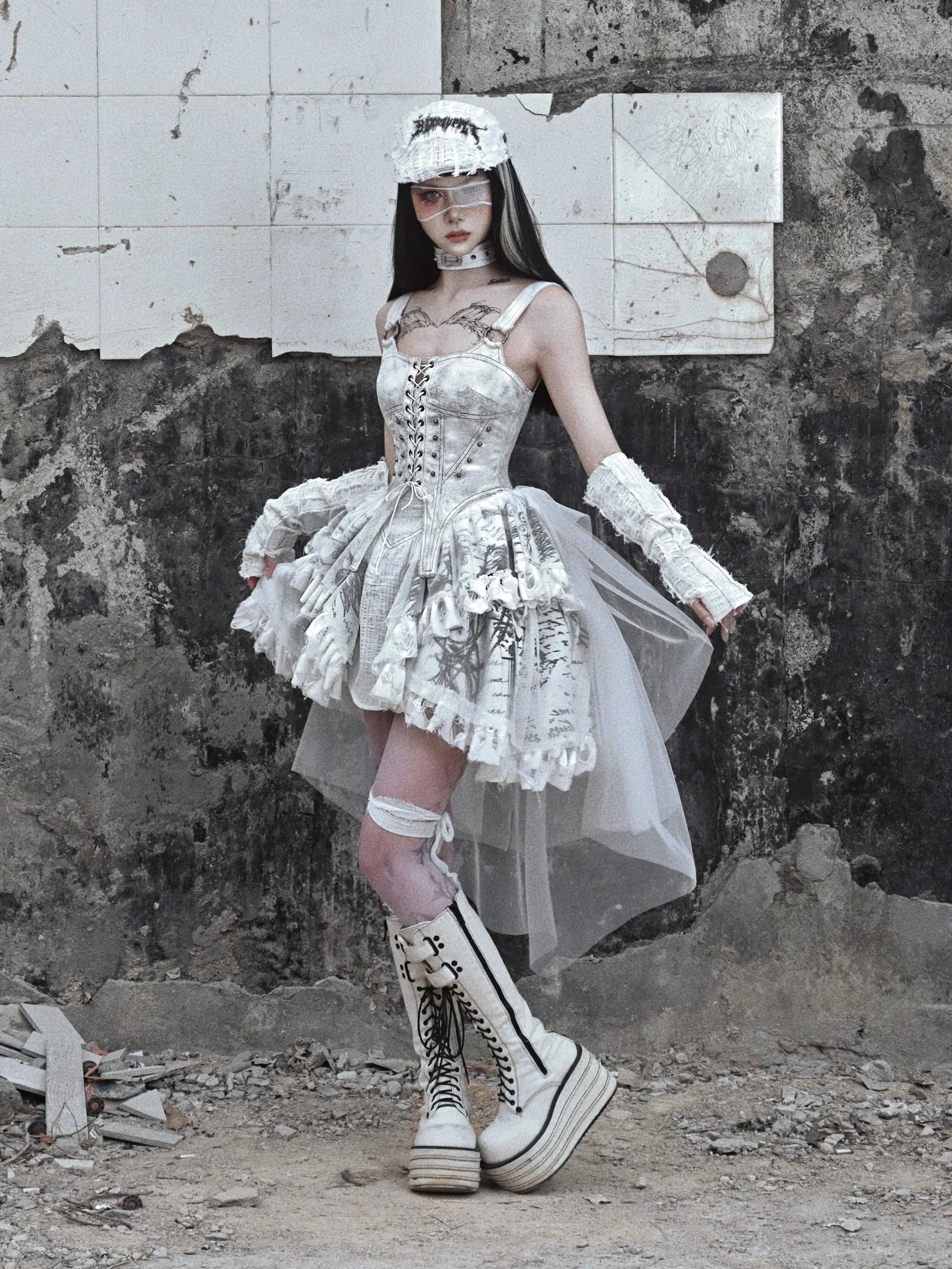 Original Madhouse Vintage Punk Niche Trailing Print Dress Gothic Light Lolita Suspender Dress Secondary image