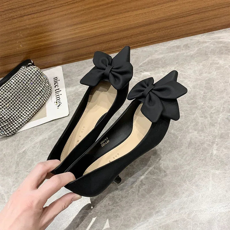 Retro Casual Sweet Fashion Bow Design Round Toe New Low Heel Pumps