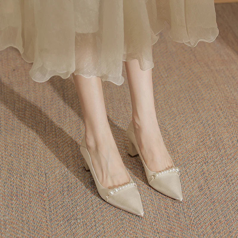 New Elegant Pearl Embellished Korean Fashion Women's Highs Shal Mouth Thick Shoes Low Heel Pumps Main image