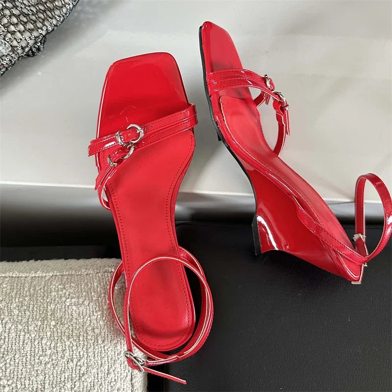 Sleek Stylish Comfortable Fashionable Unique Chic Low Heel Pumps Main image