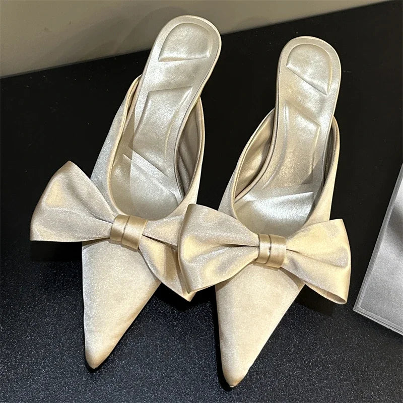 Chic Elegant Stylish Comfortable Fashionable Classy Low Heel Pumps Secondary image