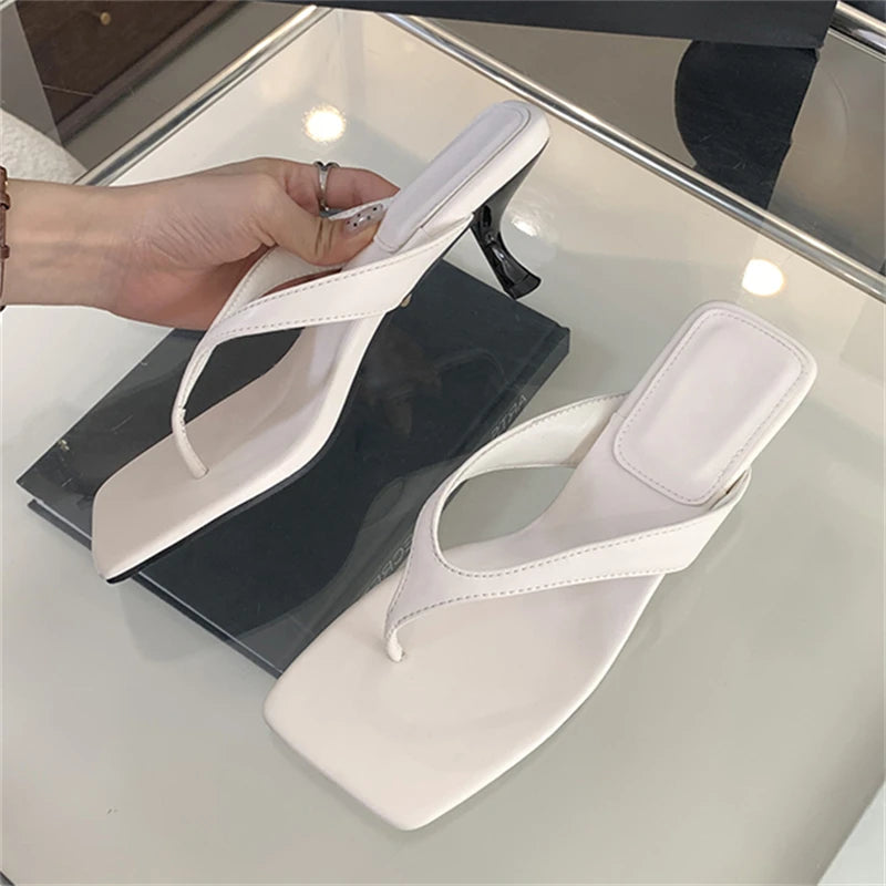 Fashionable Spring Elegant Stylish Comfortable Trendy Low Heel Pumps Main image