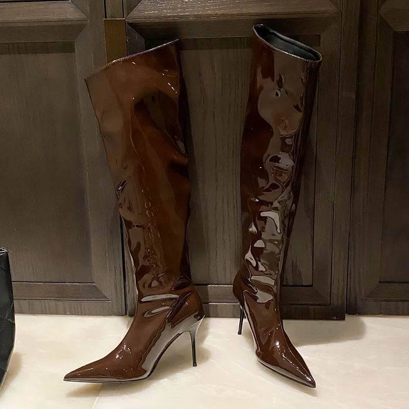 Fashionable Stylish Comfortable Chic Elegant Unique Modern Knee High Boots Main image