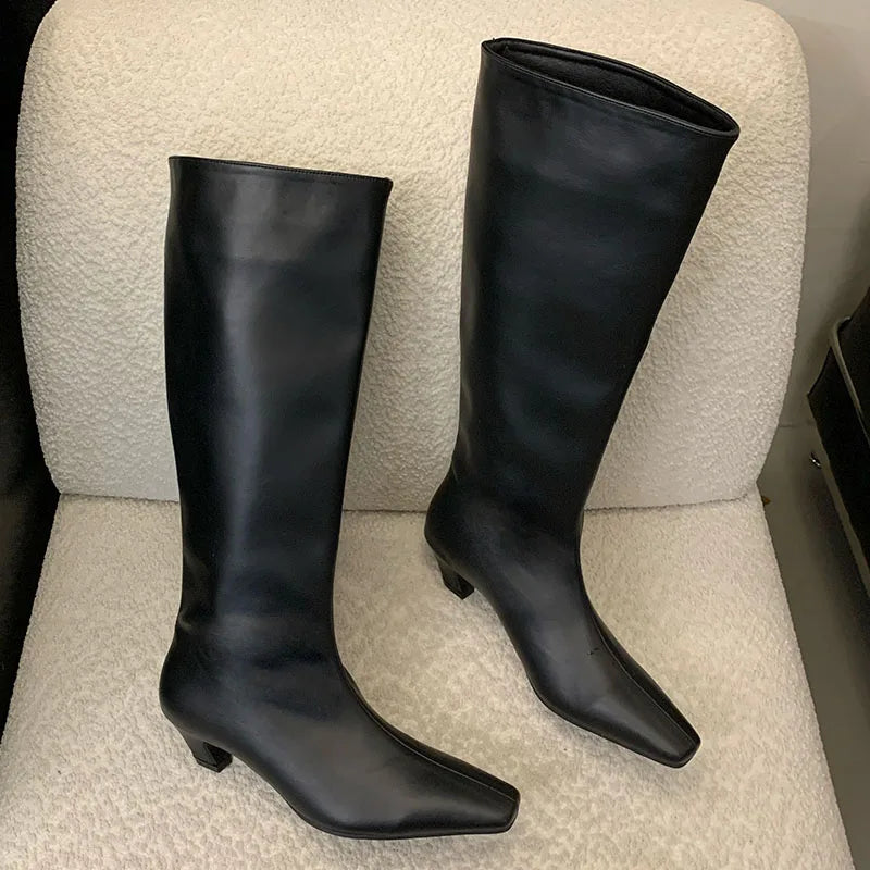 Chic Stylish Comfortable Trendy Elegant Unique Feminine Knee High Boots Secondary image