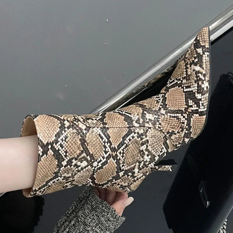 Fashionable Comfortable Elegant Short Zipper Snakeskin Knee High Boots Secondary image