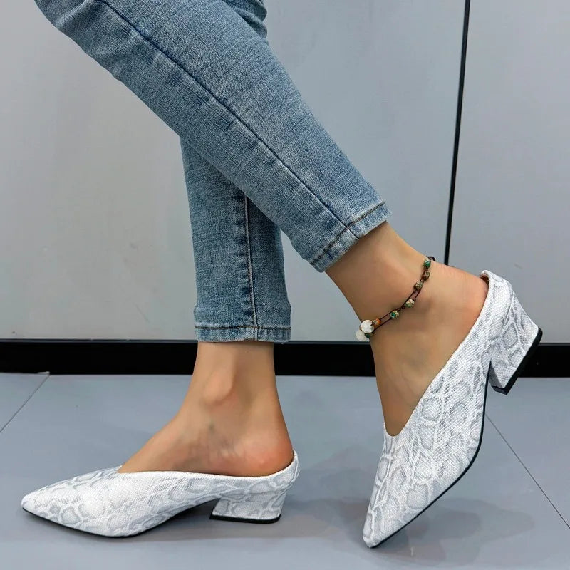 High Quality Summer Closed Toe Slippers Women's Sexy Pointed Toe Large Size Low Heel Pumps