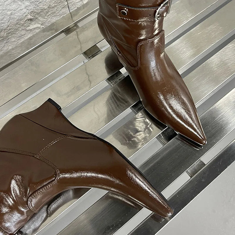 Fashionable Stylish Elegant Comfortable Modern Trendy Chic Knee High Boots Secondary image