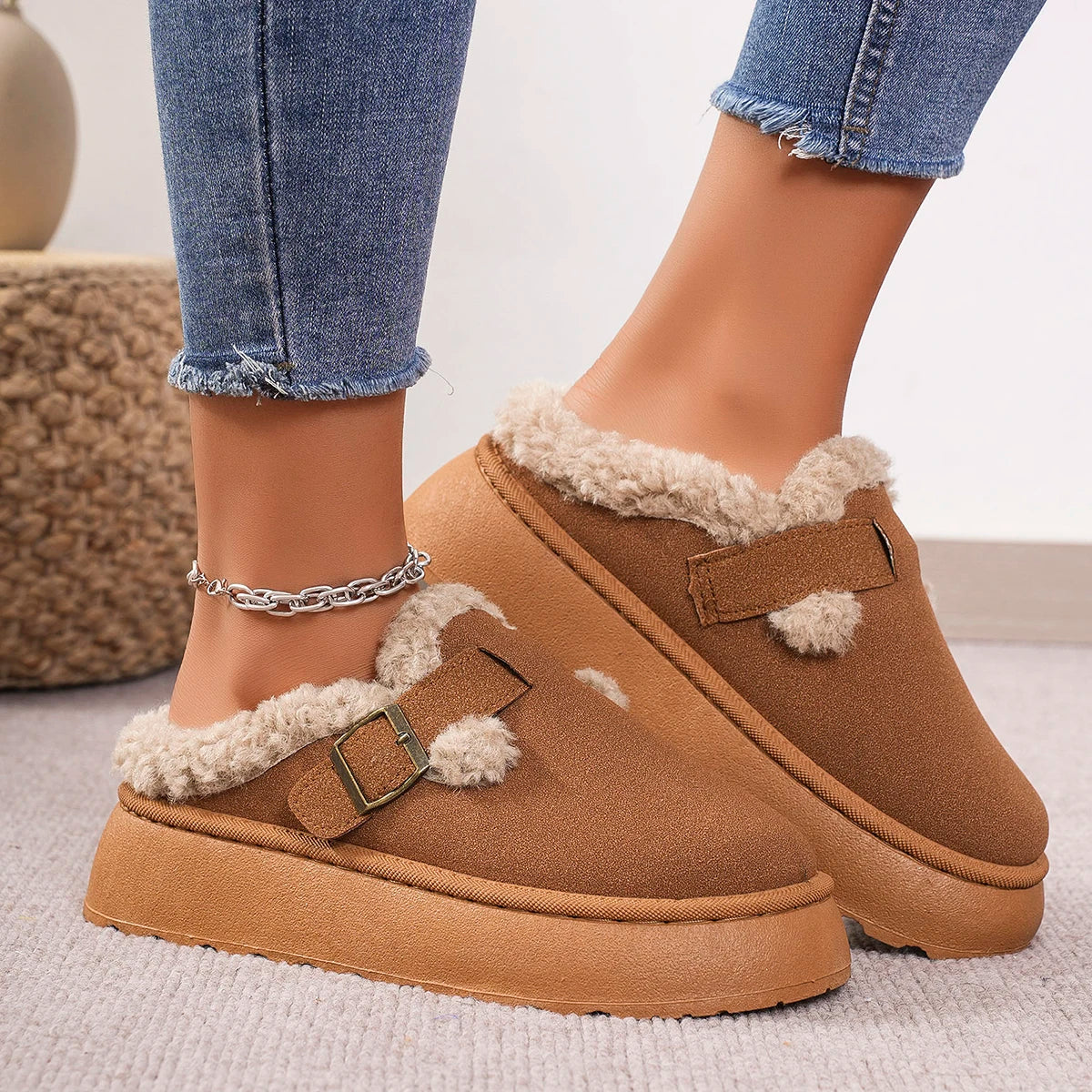 New Luxury Winter Women's Boken Shoes Plush Fashion Retro Bean Shoes Cotton Women's Flat Sole Slippers Platform Women Boots Main image