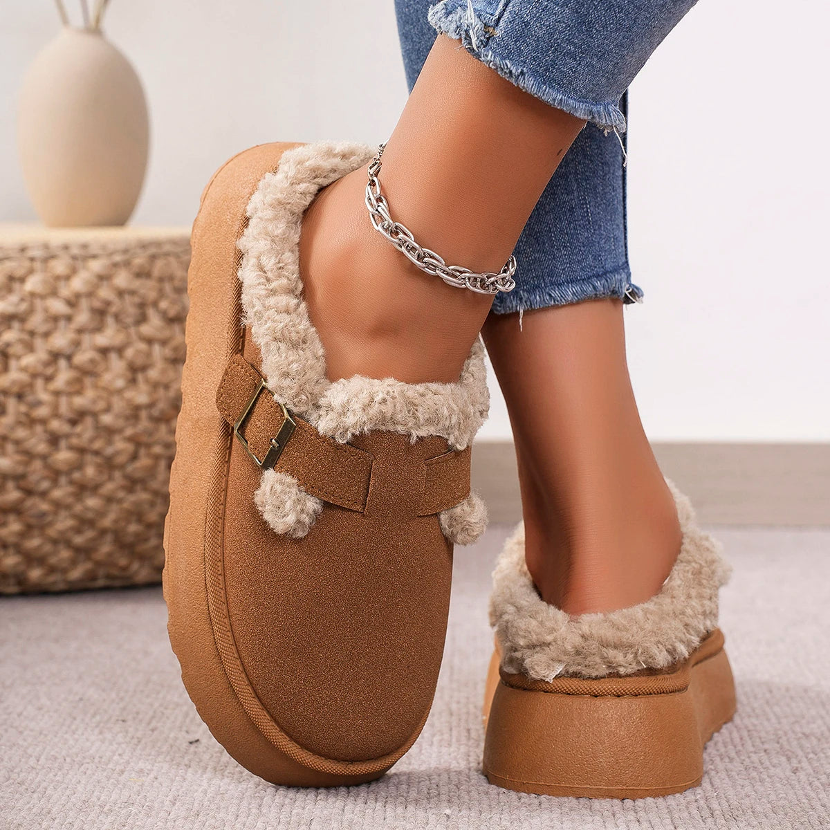 New Luxury Winter Women's Boken Shoes Plush Fashion Retro Bean Shoes Cotton Women's Flat Sole Slippers Platform Women Boots Secondary image