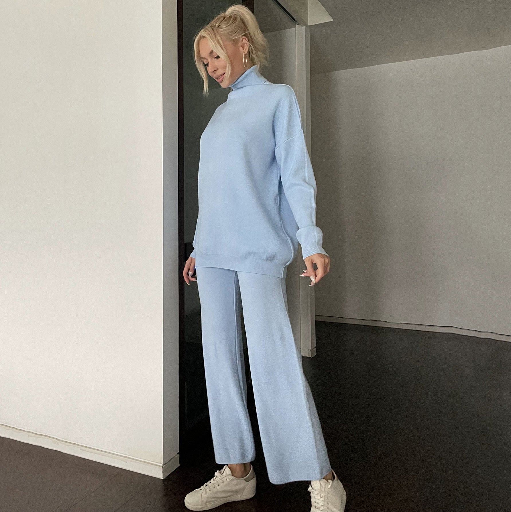 Velvety Soft Stylish Comfortable Relaxed Chic Trendy Casual Suit Secondary image
