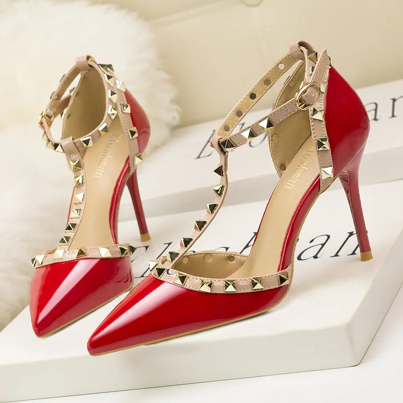 Rivet Pointed Toe Designer Hollow Red Fine High Heel  High Heel Main image