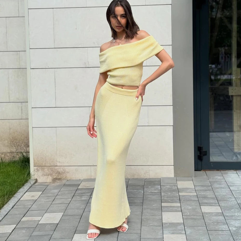 One Shoulder Slit Skirt Knit Set Main image