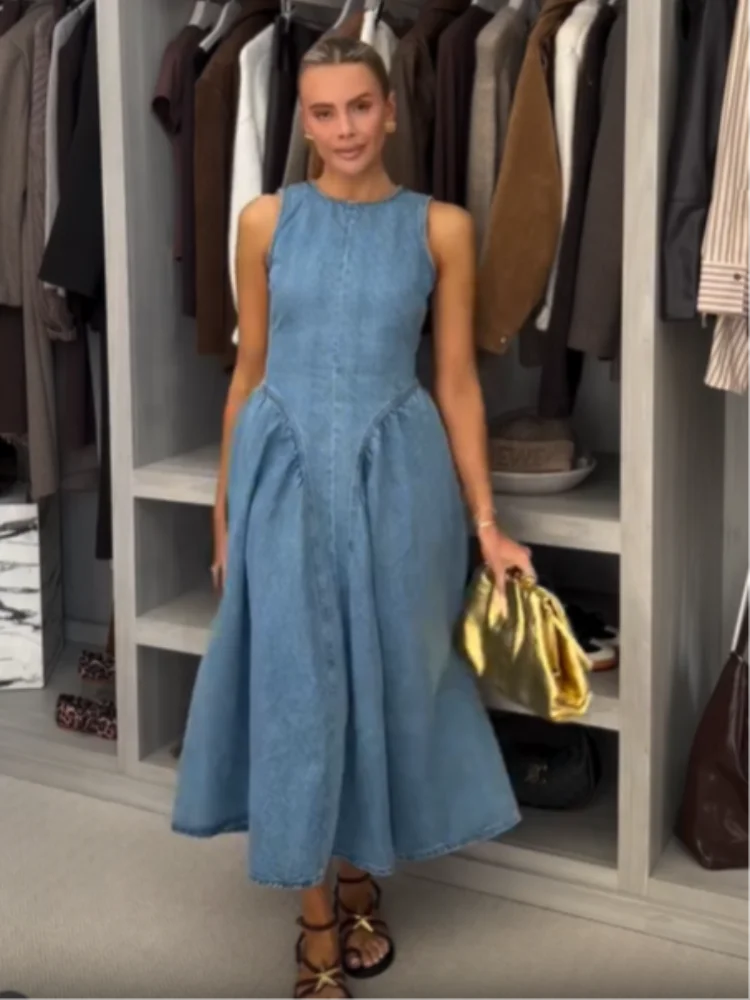 Denim Slim O-Neck Sleeveless High Waist Pleated Work Dress Main image