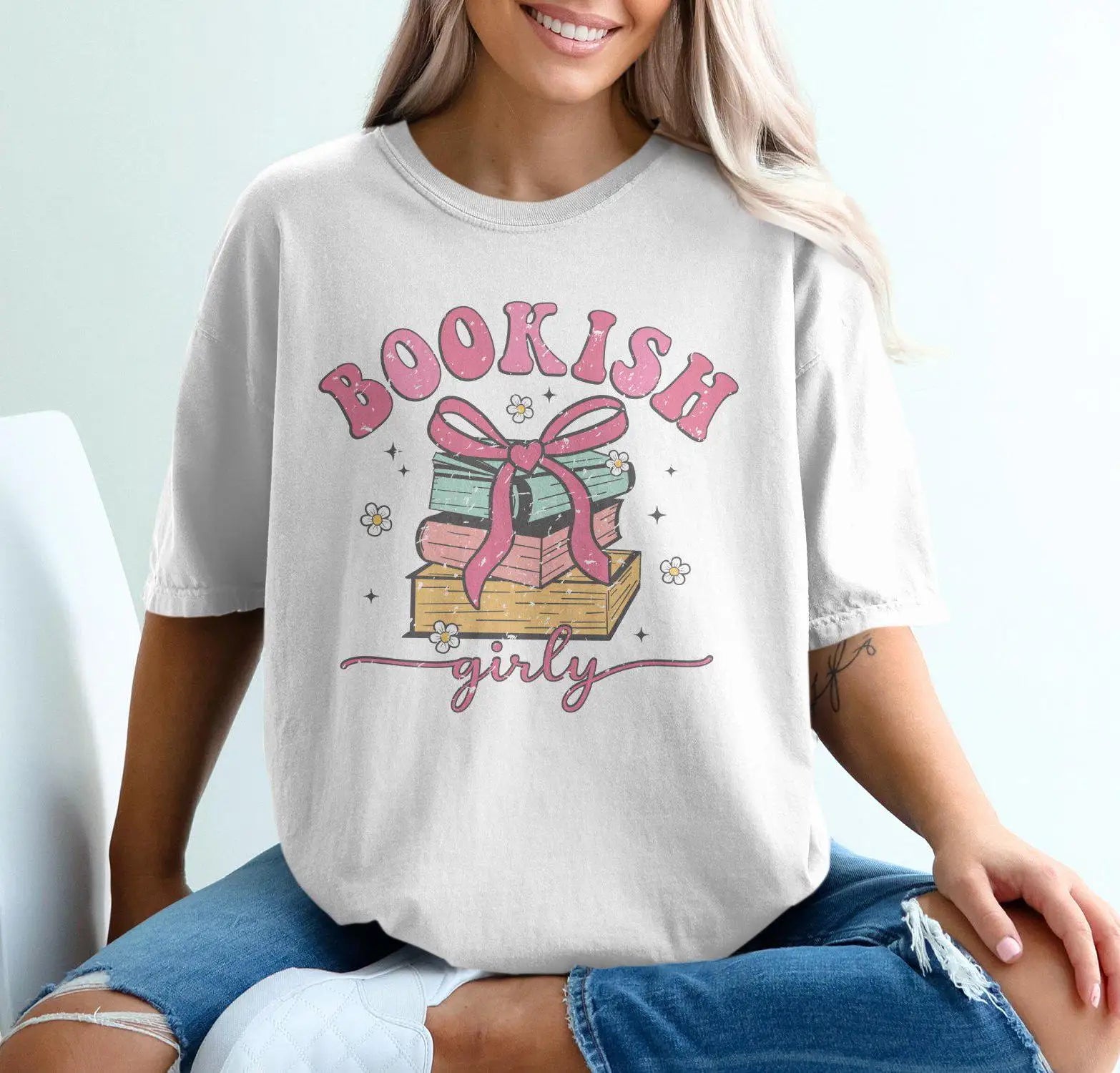 Bookish Pattern Casual White T-shirt Main image