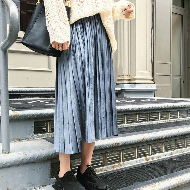 Metallic Pleated Silver High Waist Midi Dress Secondary image