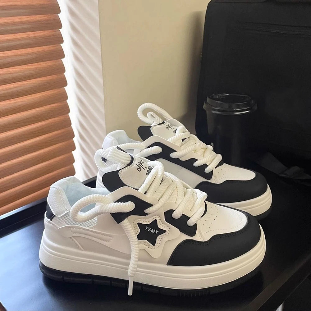 Star Walking Sneakers Y2K Platform Shoes Thick Sole Casual Sport Shoes Non-Slip Aesthetic Tennis Shoes for Outdoor Sports Main image