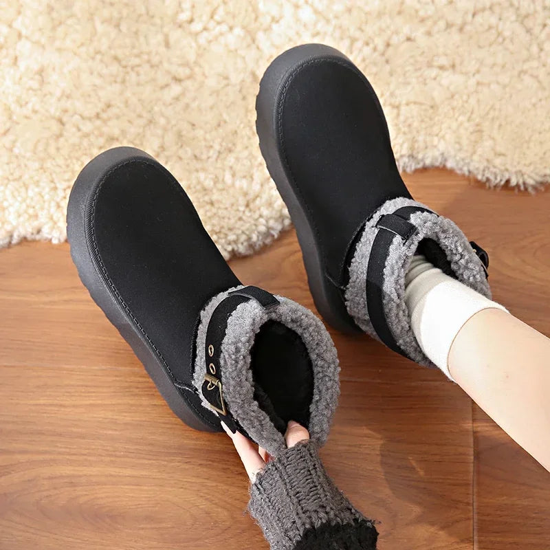 Thick Bottom Women's Fleece-lined Winter Boots Cotton Warm Shoes Integrated Leather Outerwear New 2024 Style Snow Boots