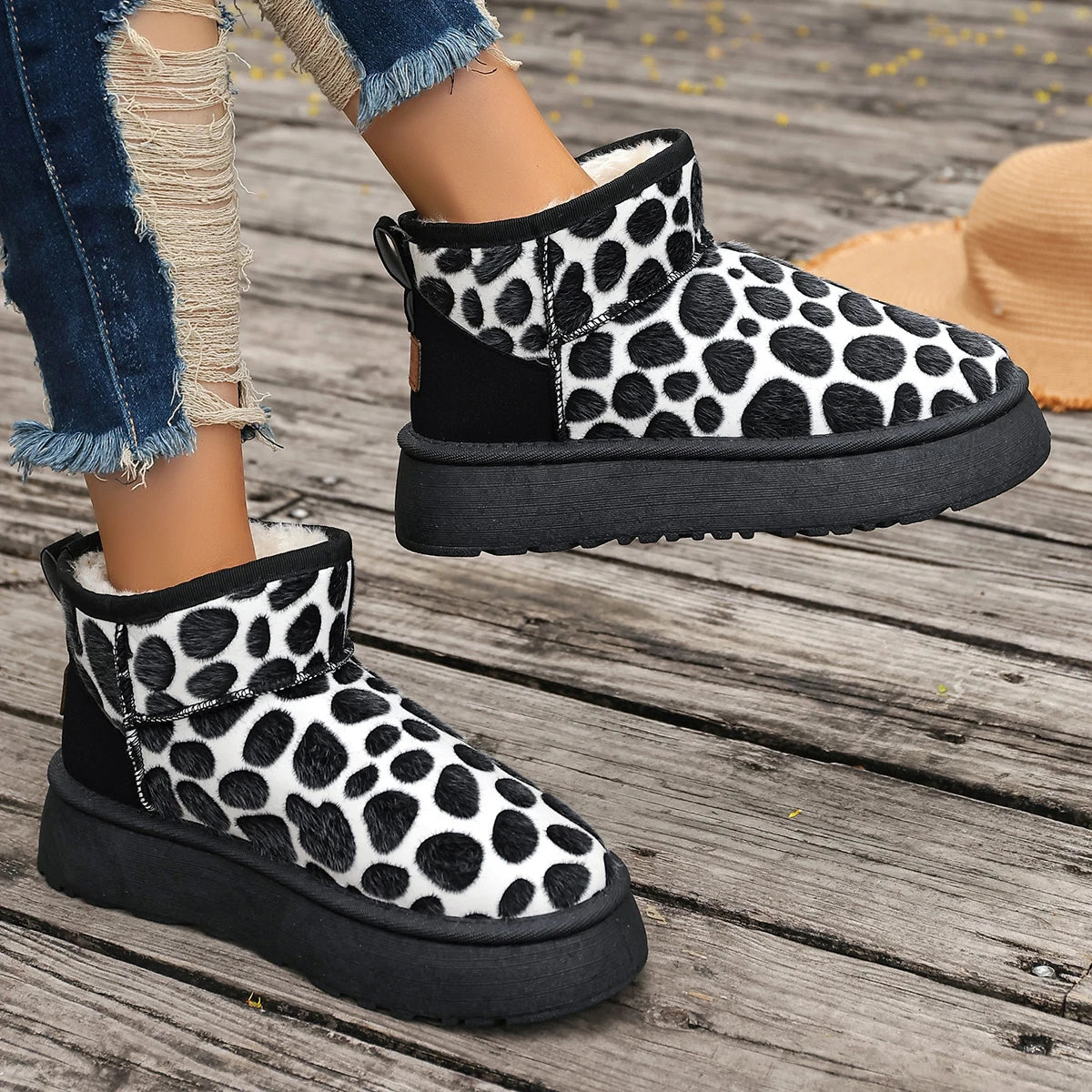 Winter Women Platform Boots New Leopard fashion High Quality Shoes for Women Slip-on Thickened Fluff Snow Round Toe Boots Women Main image