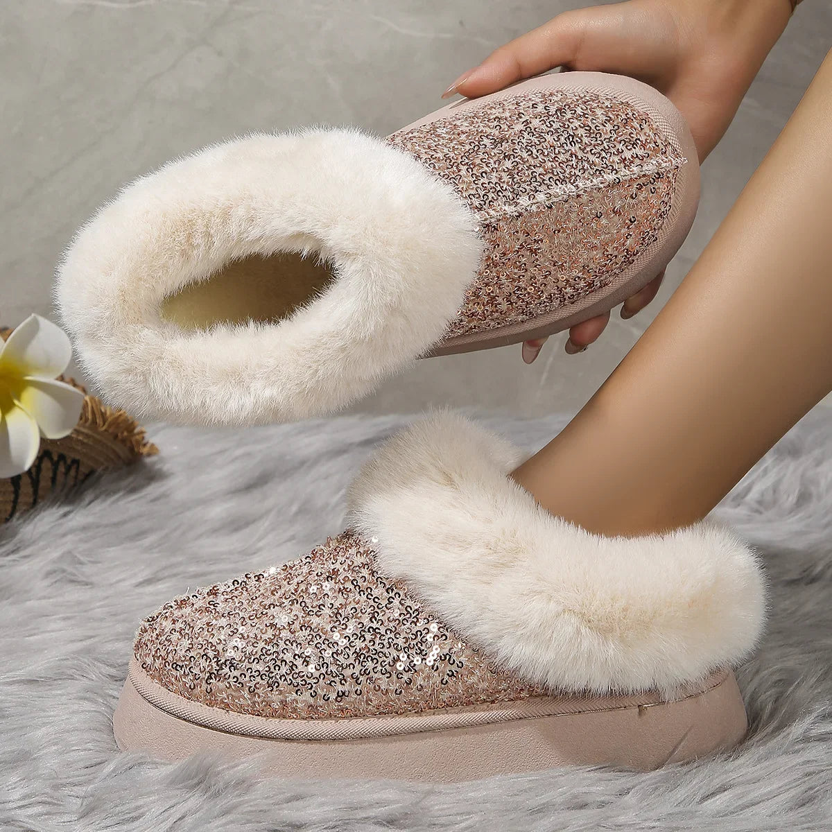 Winter Women Short Plush Warm Snow Boots Casual Shoes  New Suede Fur Chelsea Ankle Boots Flats Platform Ladies Shoes Botas