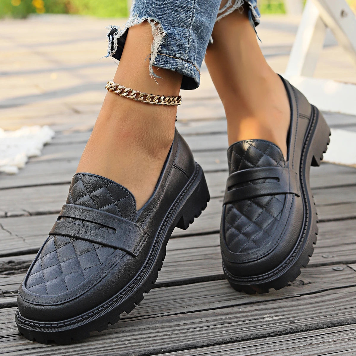 Lightweight Round Toe Shallow Mouth Comfortable Fashion Designer Flats Loafers Main image