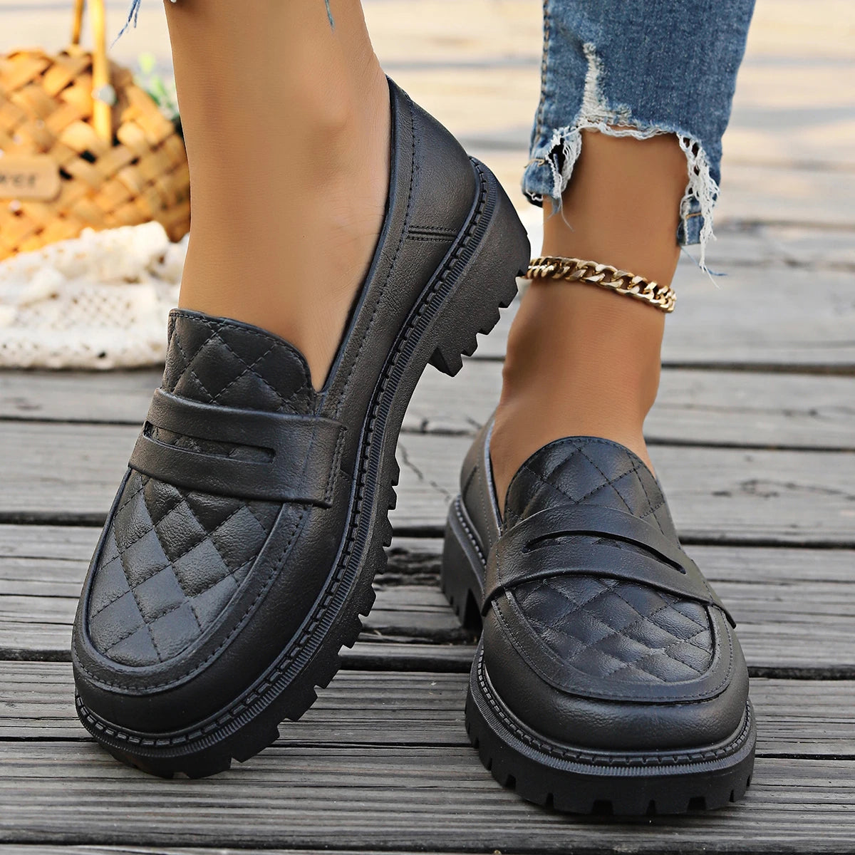 Lightweight Round Toe Shallow Mouth Comfortable Fashion Designer Flats Loafers Secondary image