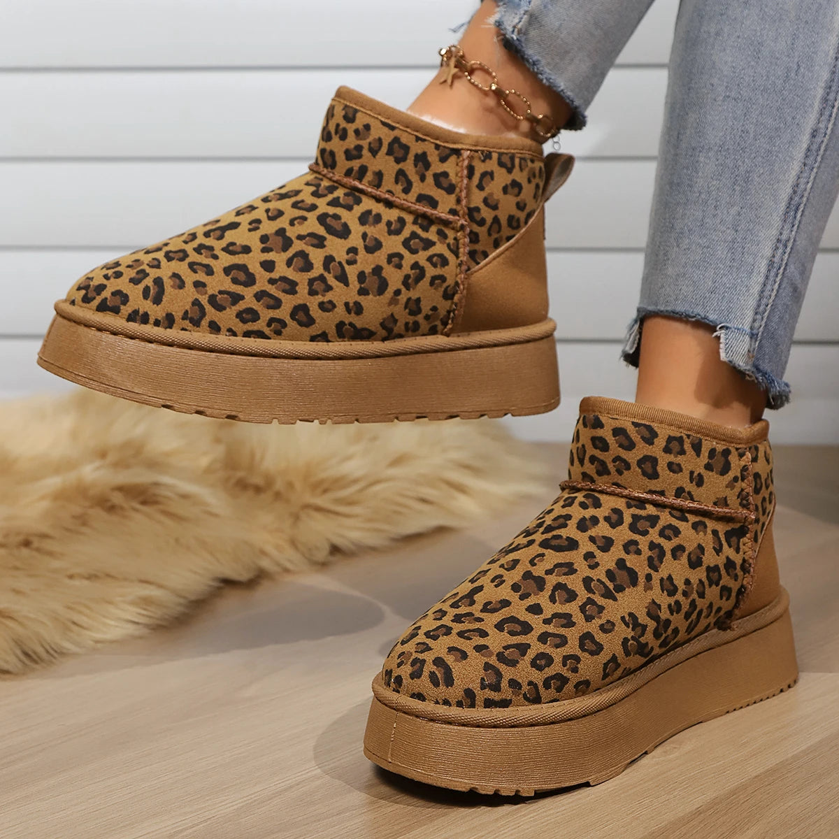 Women Leopard Print Boots2024 Winter Comfortable Warm Women Snow Boots Outdoor Non-slip Wear-resistant Fashion Plush Short Boots Secondary image