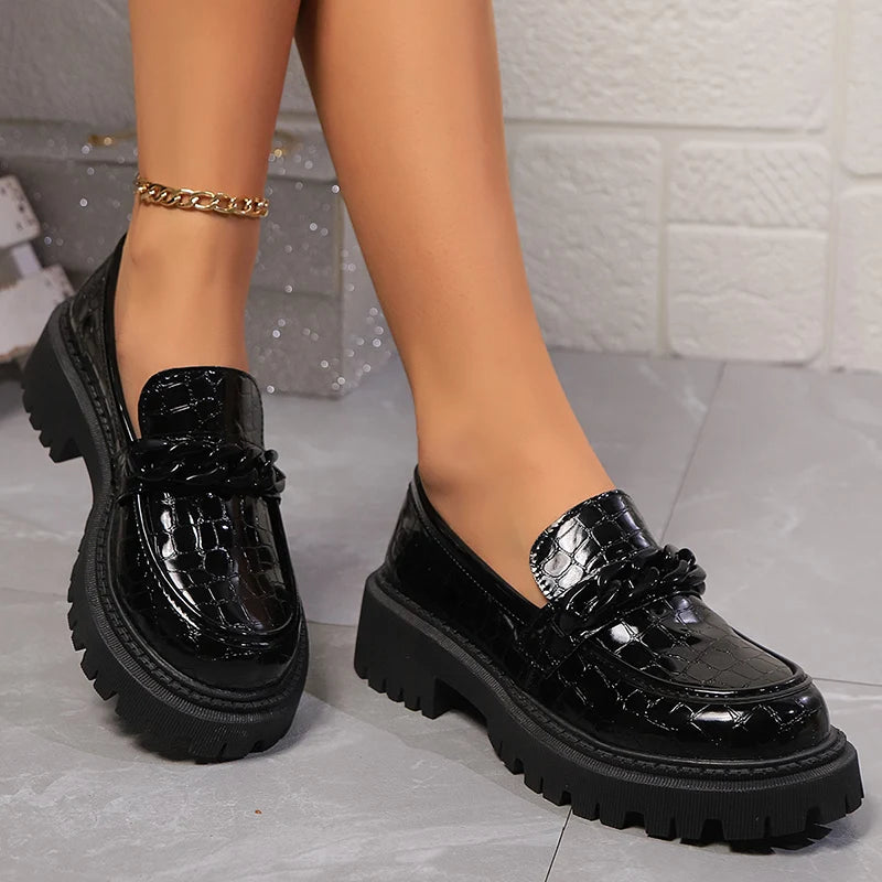 Chain Decor Black Patent Leather Comfortable Slip On Dress Loafers Main image
