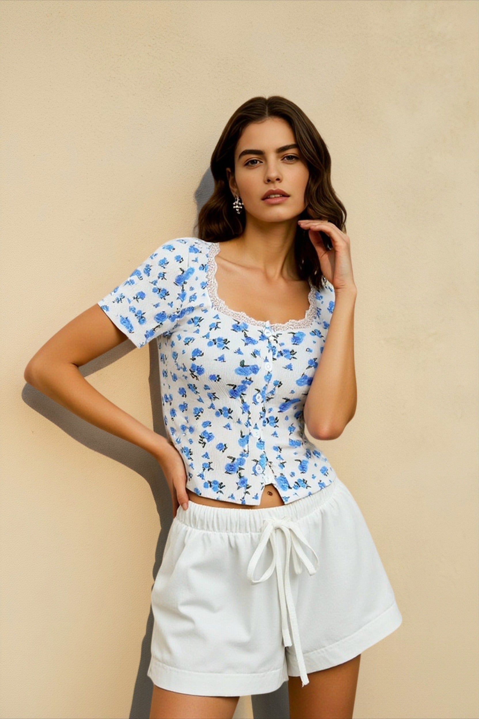Vintage Print Fitted T-shirts Secondary image