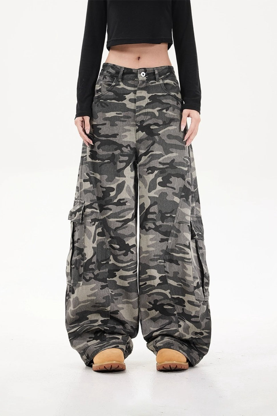 Camouflage Barrel Leg Wide Leg Pants Secondary image
