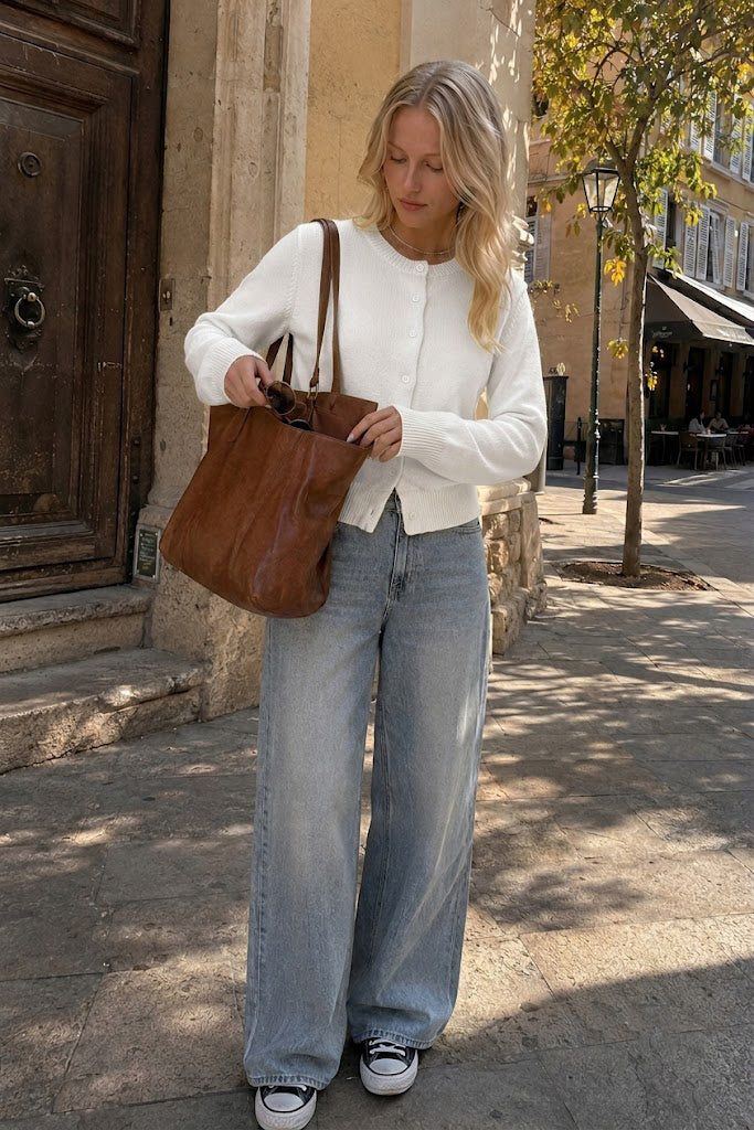 Lightweight Round Neck Button Cardigan Secondary image