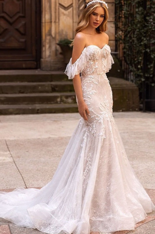 Vintage Lace Fit Flare Wedding Dress Main image