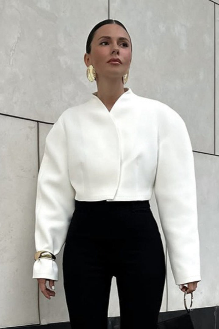 Chic White Boucle Cropped V Neck Coat Secondary image